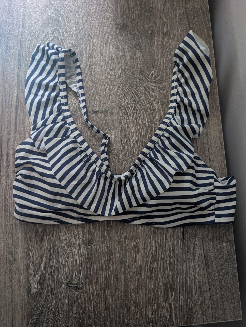 Vineyard Vines Striped Ruffle Bikini Top Women's Size M